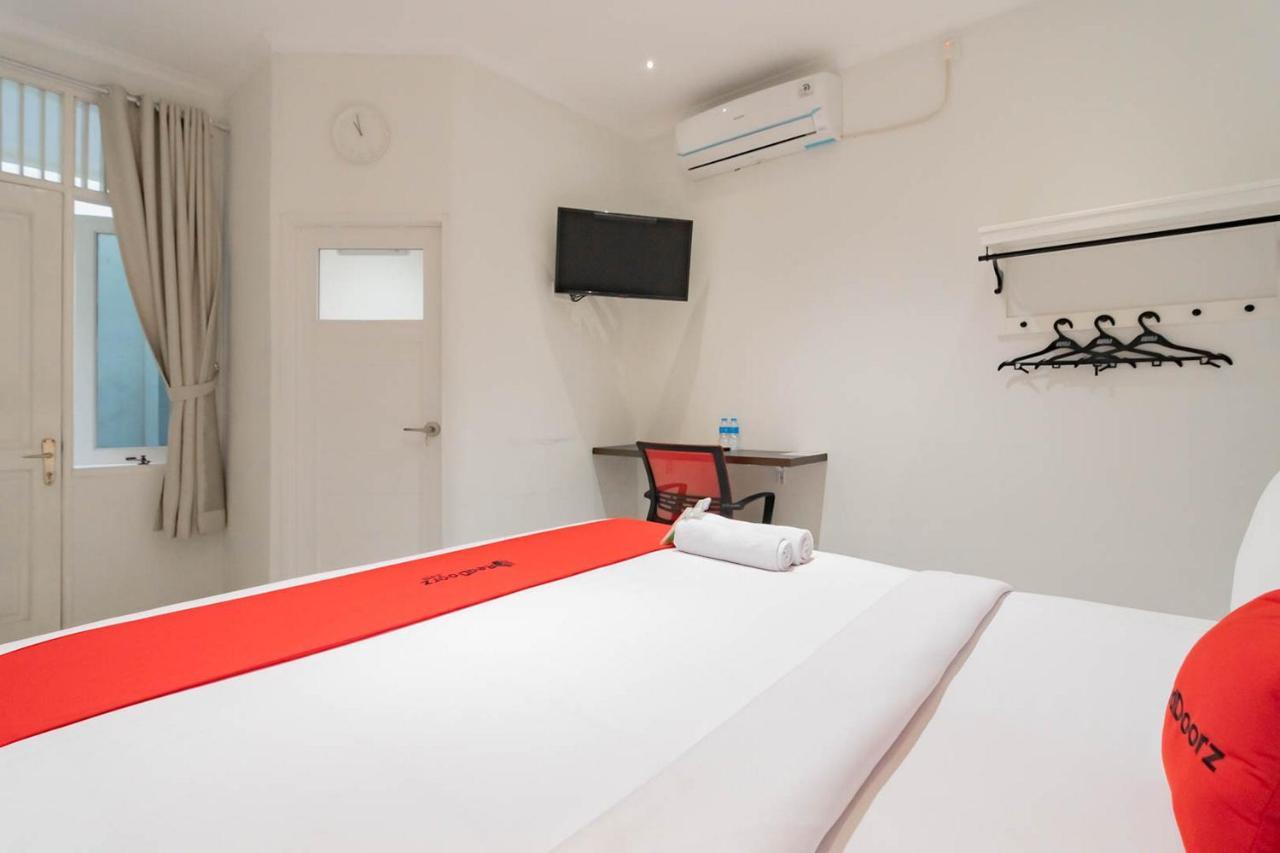 RedDoorz Plus @ Pakuan Residence Tajur Bogor Zewnętrze zdjęcie