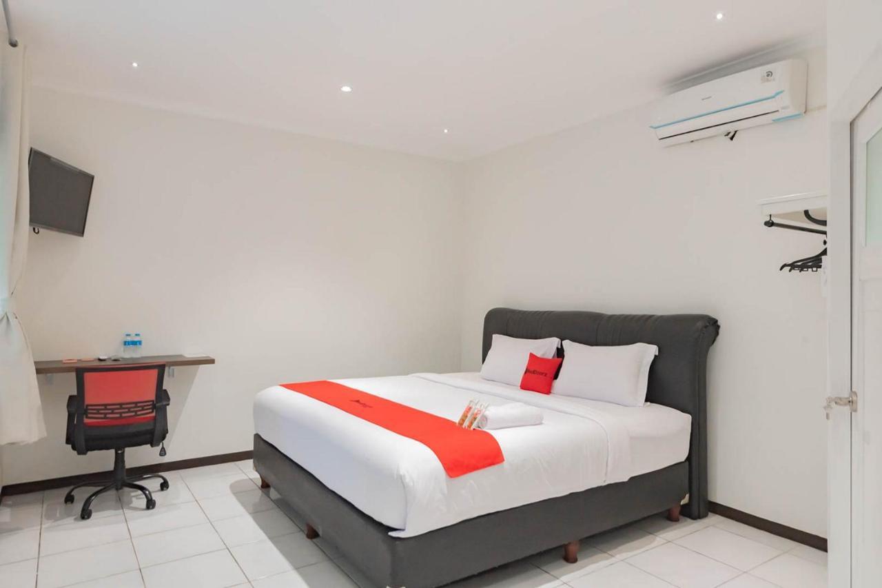 RedDoorz Plus @ Pakuan Residence Tajur Bogor Zewnętrze zdjęcie