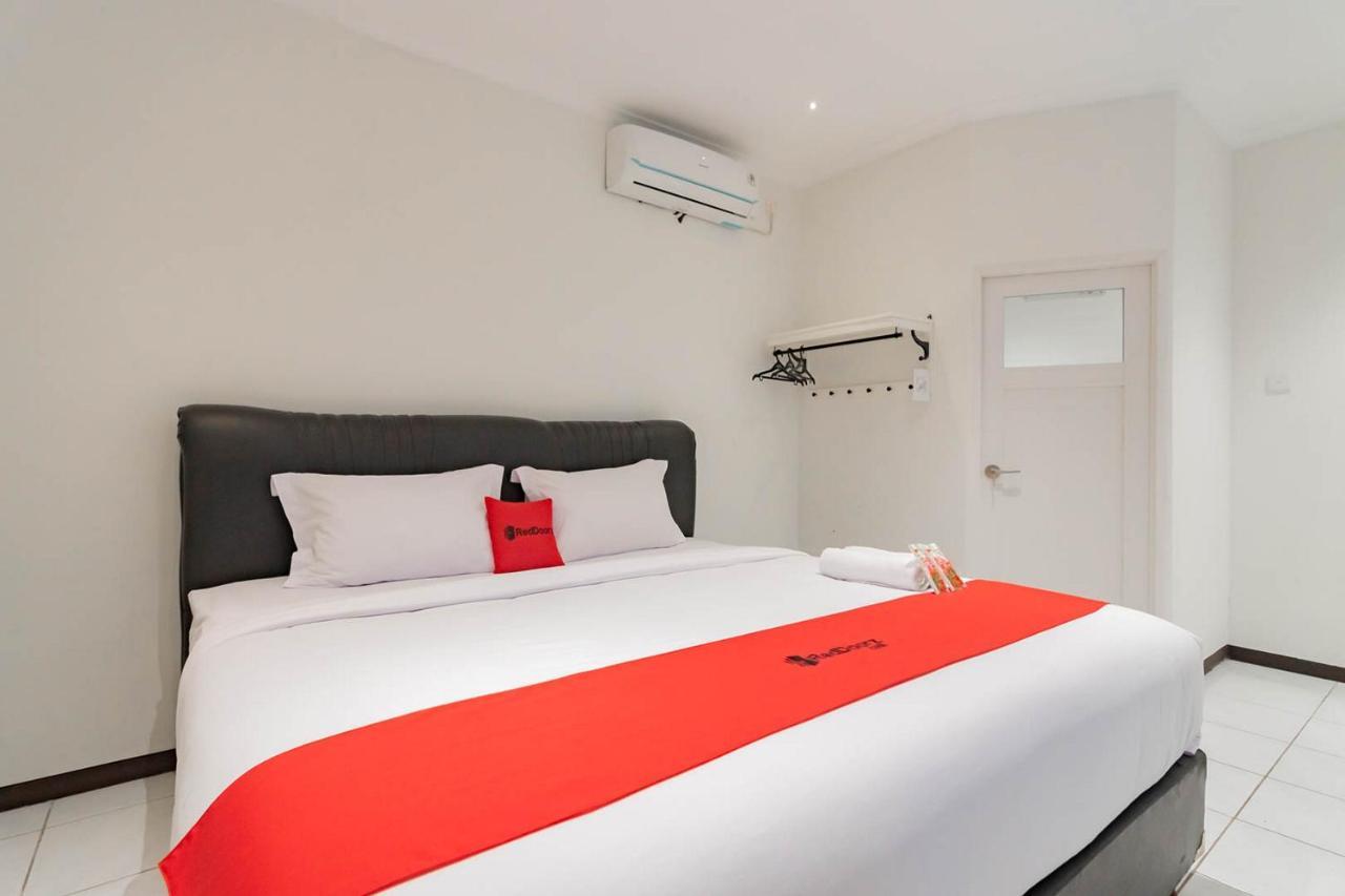 RedDoorz Plus @ Pakuan Residence Tajur Bogor Zewnętrze zdjęcie